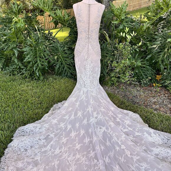 Isabelle Armstrong Joey Trumpet Wedding Gown size 4?  Beading Lace Deep V - Picture 10 of 16
